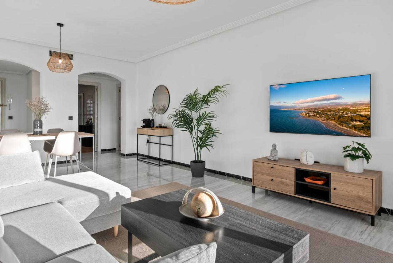 Modern Apartment - 2 Bedrooms, Beachside - Puerto Banus Marbella Exteriér fotografie