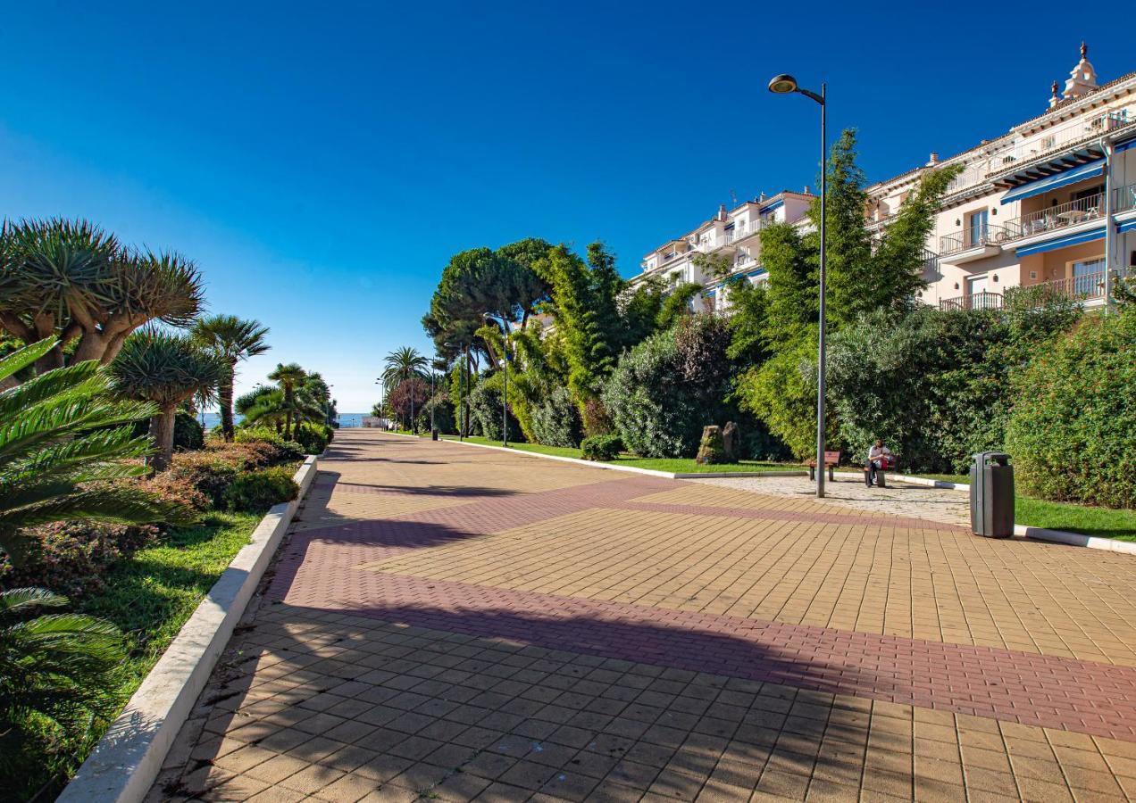 Modern Apartment - 2 Bedrooms, Beachside - Puerto Banus Marbella Exteriér fotografie